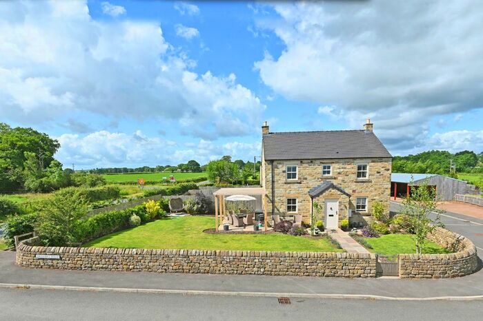 3 Bedroom Semi-Detached House For Sale In Drovers Fold, Bishop Thornton, Harrogate, HG3