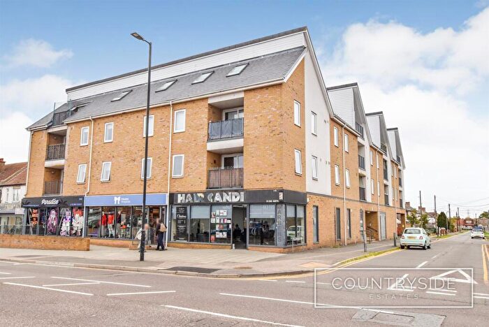 2 Bedroom Flat For Sale In Lambeth Road, Benfleet, SS7