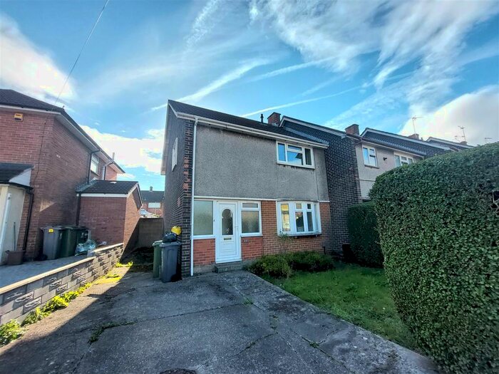 3 Bedroom End Of Terrace House To Rent In Burnham Avenue, Llanrumney, Cardiff, CF3