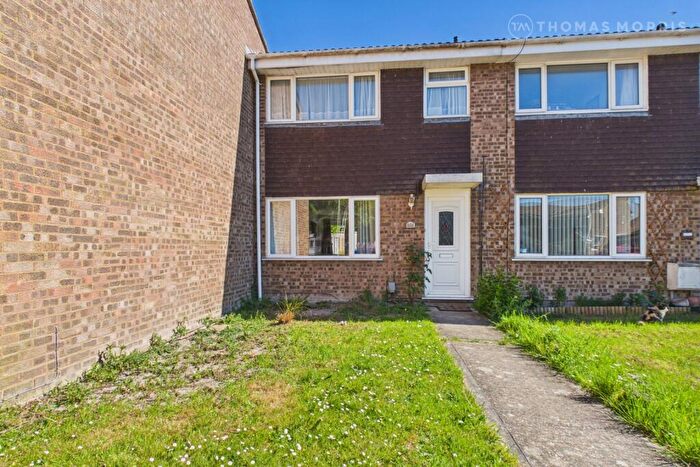 3 Bedroom Terraced House For Sale In Wordsworth Close, Royston, Hertfordshire, SG8