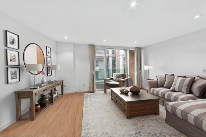 1 Bedroom Apartment For Sale In Goodchild Road London, N4