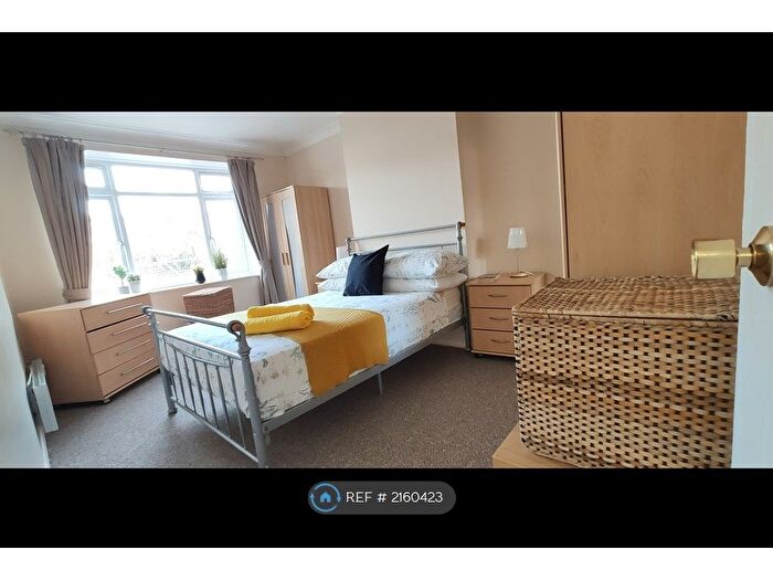 1 Bedroom Flat To Rent In Acorn Walk, London, SE16