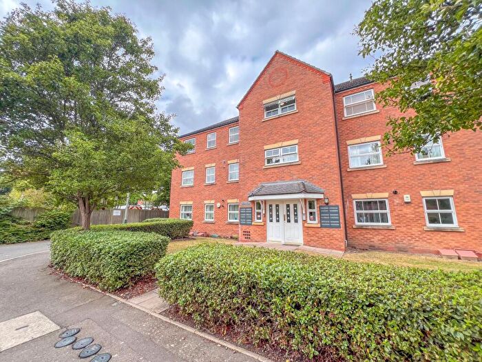 2 Bedroom Flat For Sale In Clarkson Close, Nuneaton, CV11