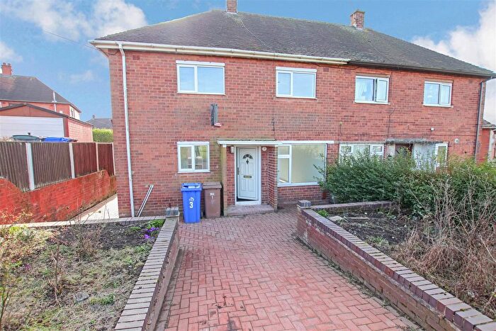3 Bedroom Semi-Detached House To Rent In Hollowood Walk, Norton, Stoke-On-Trent, ST6