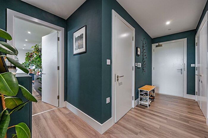 1 Bedroom Flat For Sale In Parkside Avenue, Greenwich, London, SE10