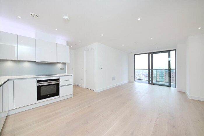 1 Bedroom Apartment To Rent In East Ferry Road, London, E14