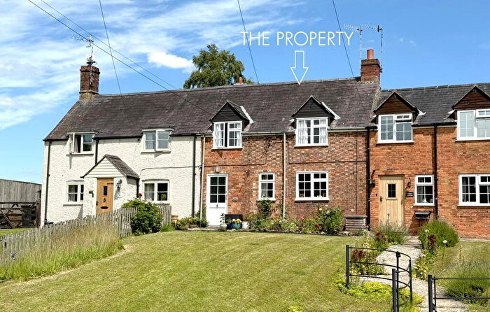 3 Bedroom Cottage To Rent In Whichford Road, Stourton, CV36