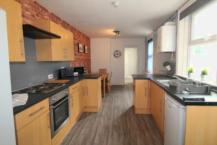 4 Bedroom Terraced House To Rent In Waterloo Road, Preston, Lancashire, PR2