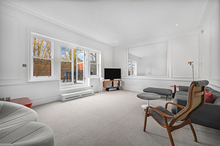 2 Bedroom Flat For Sale In Heath Drive, Hampstead, NW3