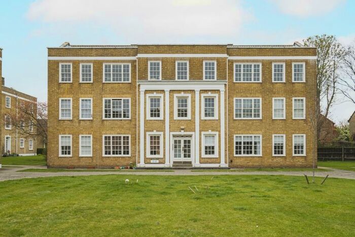 2 Bedroom Flat To Rent In Parkside, Vanbrugh Fields, SE3