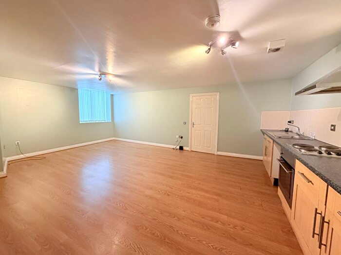 2 Bedroom Flat To Rent In The Maypole, M6