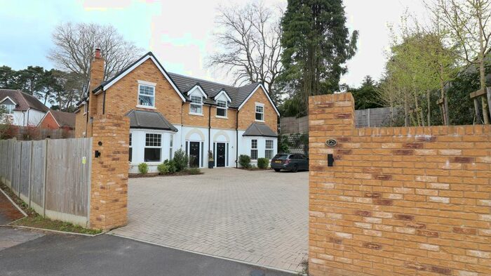 4 Bedroom Semi-Detached House To Rent In Calvin Close, Camberley, GU15