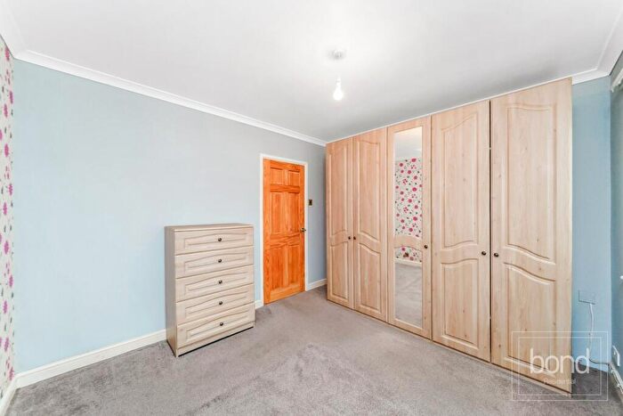 2 Bedroom Semi-Detached Bungalow For Sale In Runsell View, Danbury, Chelmsford, CM3