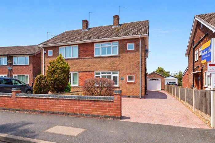 3 Bedroom Semi Detached House For Sale In Briar Gate, Long Eaton, NG10