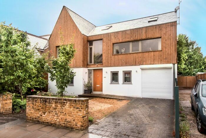 4 Bedroom Detached House To Rent In Coleshill Road, Teddington, Middlesex, TW11