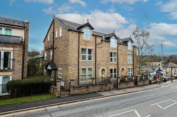 2 Bedroom Flat For Sale In Low Lane, Horsforth, Leeds, West Yorkshire, LS18