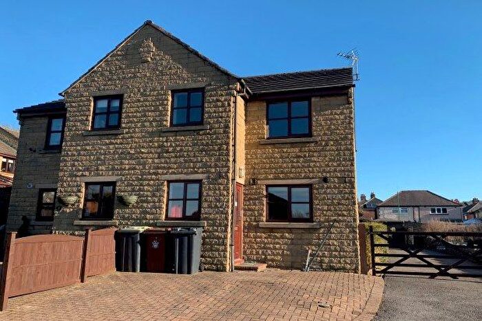 3 Bedroom Semi-Detached House To Rent In Elysee Gardens, Buxton, SK17