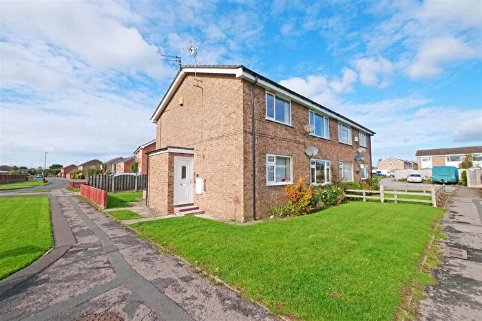 2 Bedroom Flat For Sale In Wheatley Drive, Haxby, York, YO32