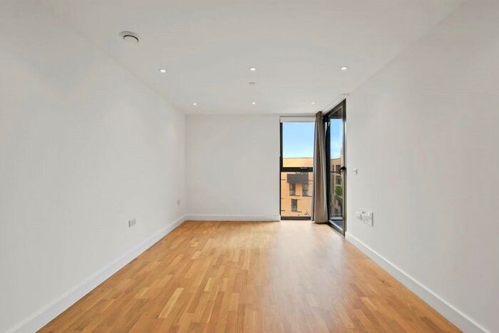 1 Bedroom Apartment To Rent In Burgess Springs, Chelmsford, CM1