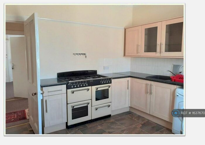 2 Bedroom Flat To Rent In Desborough Road, Plymouth, PL4