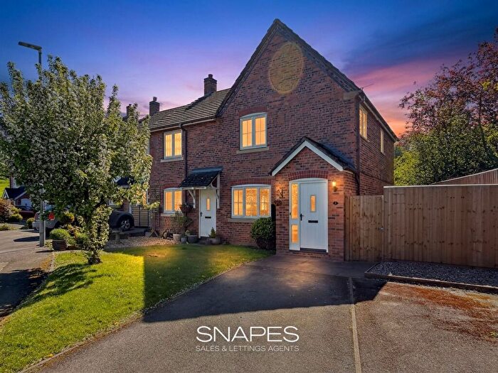 3 Bedroom Semi-Detached House To Rent In Spinners Way, Bollington, SK10