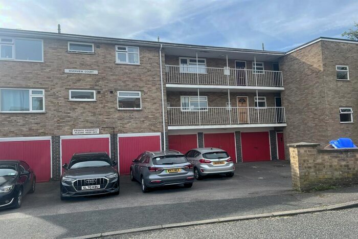 2 Bedroom Flat To Rent In Riverview Court, DA17