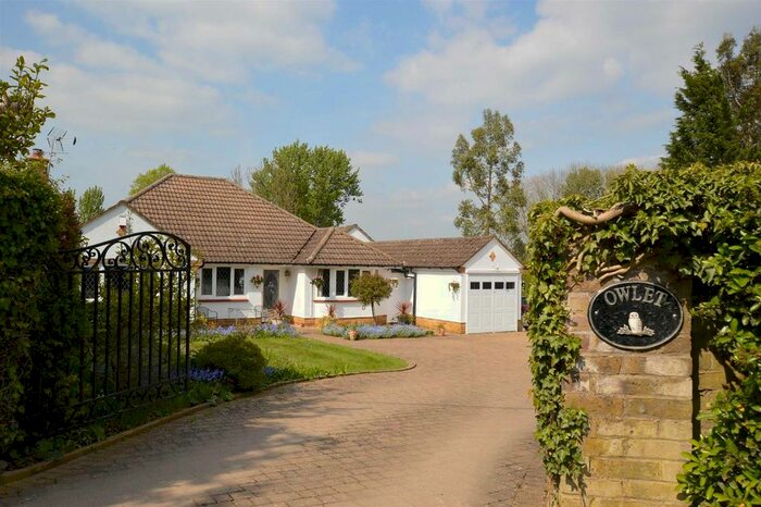 Studio To Rent In Templepan Lane, Chandlers Cross, Rickmansworth, WD3