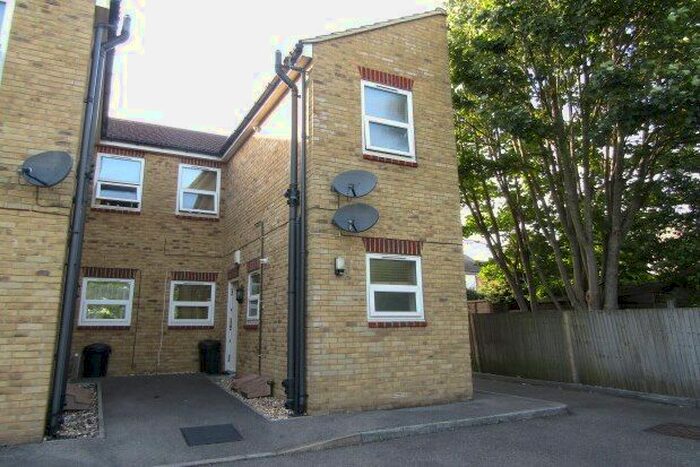 1 Bedroom Maisonette To Rent In Fox Street, Gillingham, ME7