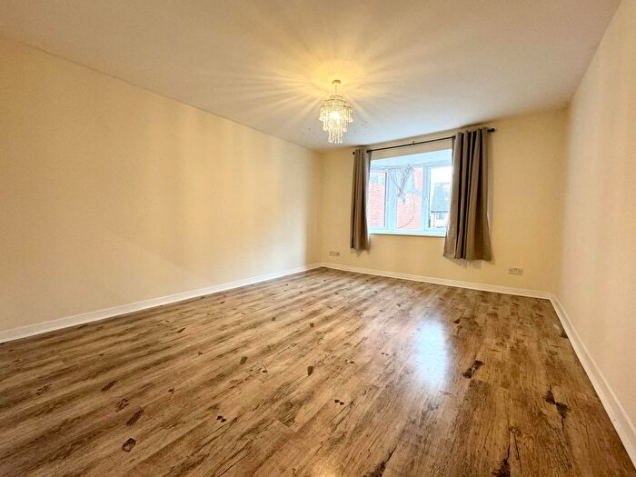 2 Bedroom Flat To Rent In Bunning Way, Barnsbury, N7