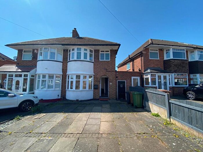 3 Bedroom Semi Detached House To Rent In Wichnor Road, Solihull, B92