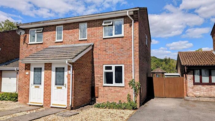2 Bedroom Semi Detached House For Sale In Puttocks Close, Hammer, West Sussex, GU27