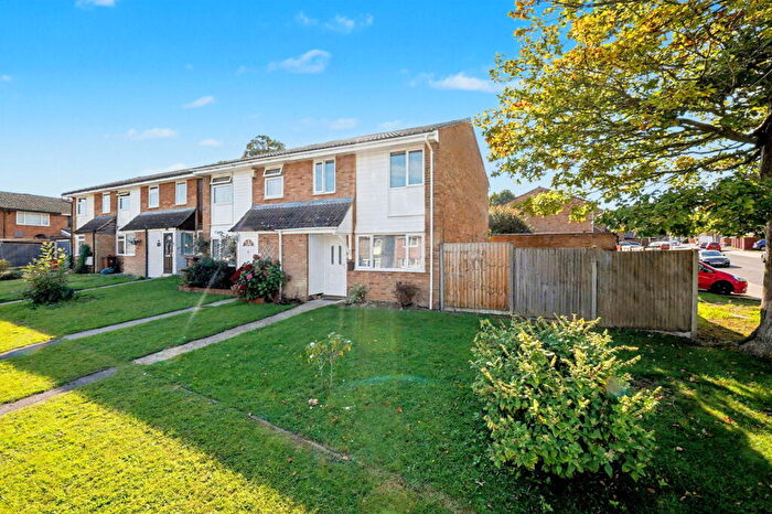 3 Bedroom End Of Terrace House For Sale In Clandon Road, Lordswood, Chatham, ME5
