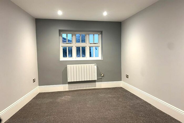 1 Bedroom Flat To Rent In Abberley House, Dudley, DY1