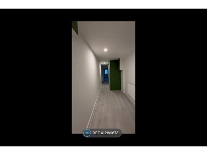 2 Bedroom Flat To Rent In Barnsdale Road, London, W9