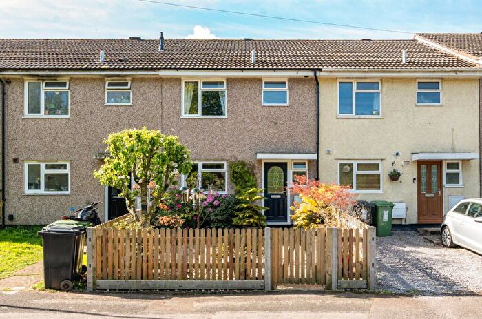 3 Bedroom Terraced House For Sale In Cambridge Drive, Chandler's Ford, SO53
