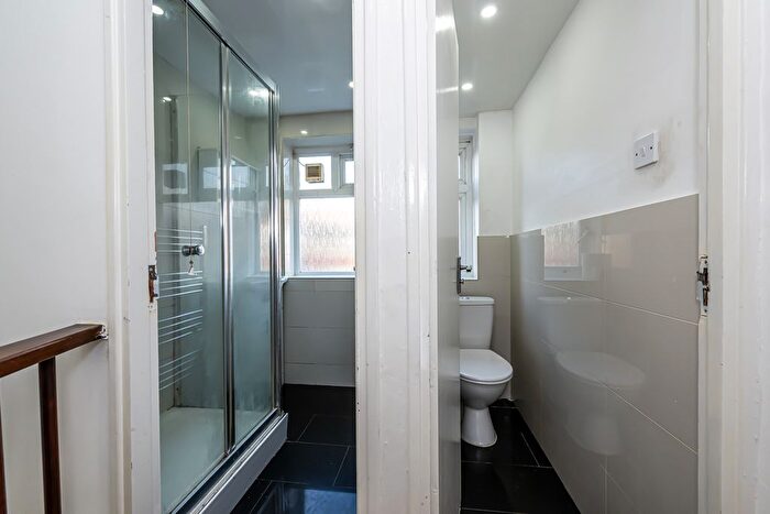 4 Bedroom Terraced House To Rent In Olney Road, London, SE17