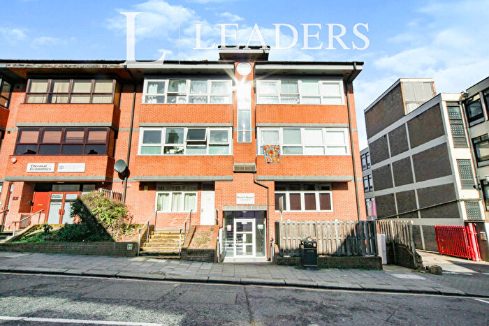 2 Bedroom Flat To Rent In Cardiff Road, Luton, Bedfordshire, LU1