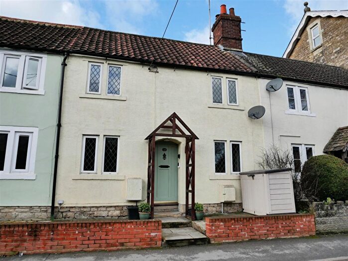 2 Bedroom Cottage For Sale In North Street, Calne, SN11