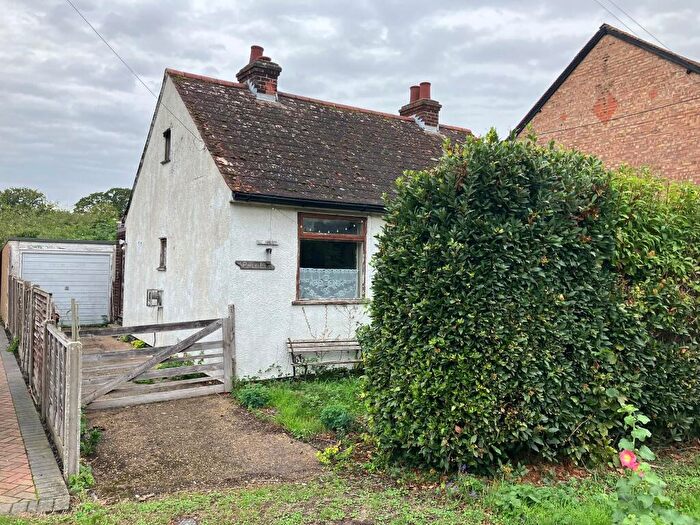 2 Bedroom Bungalow For Sale In Pickle Lea, St. Michaels Road, Thorpe-le-Soken, Clacton-on-Sea, CO16