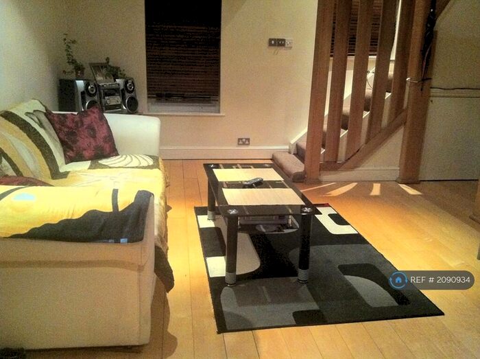 1 Bedroom Flat To Rent In West Norwood, West Norwood, SE27