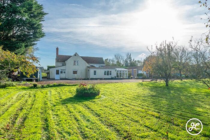 4 Bedroom Detached House For Sale In Cannington Road, Keenthorne, Bridgwater, TA5