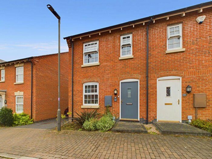 3 Bedroom Town House To Rent In Carr Brook Way, Melbourne, DE73