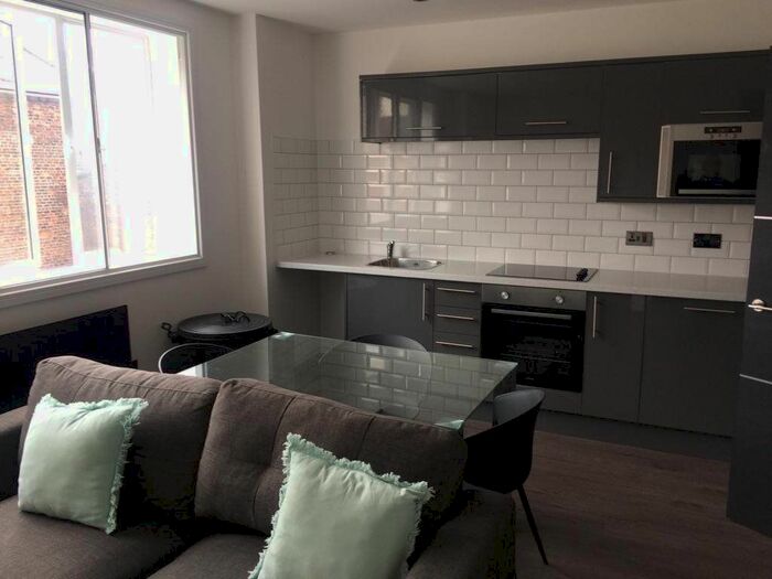 2 Bedroom Flat To Rent In North House, North John St, Liverpool, L2