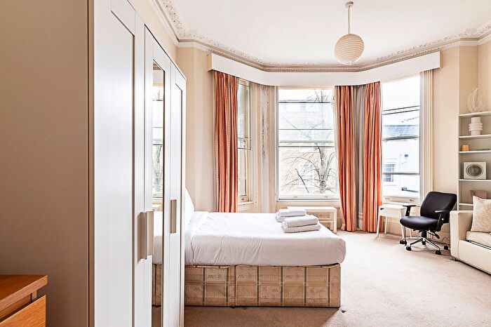 Studio To Rent In Pembridge Square, London, W2