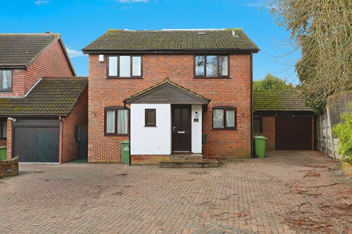 5 Bedroom Detached House For Sale In Badgerscroft, Broxbourne, EN10