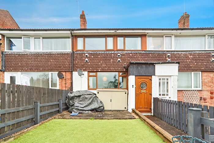4 Bedroom Terraced House For Sale In Pudsey Road, Leeds, LS13