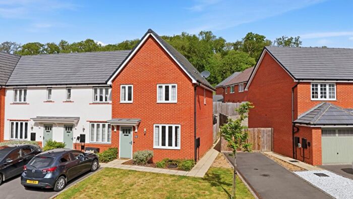 3 Bedroom End Of Terrace House For Sale In Marigold Close, Edwalton, Nottingham, Nottinghamshire, NG12