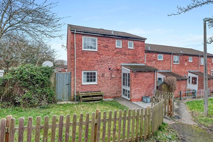 2 Bedroom End Terrace House For Sale In Loxley Close, Redditch, B98
