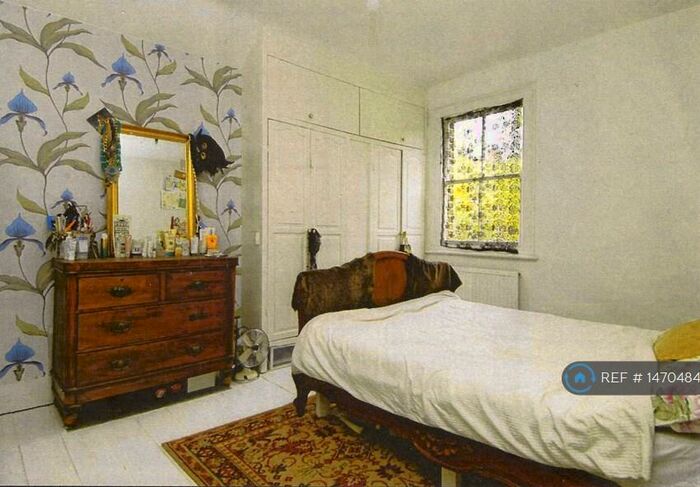 1 Bedroom Flat To Rent In Bromar Road, London, SE5