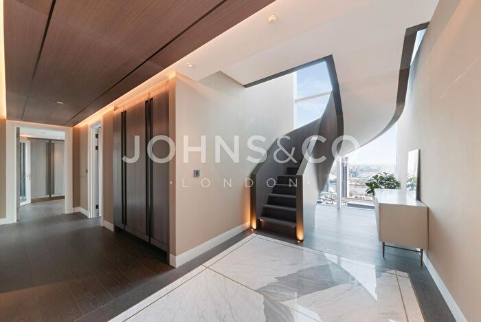 3 Bedroom Flat To Rent In Maine Tower, Canary Wharf, London, E14